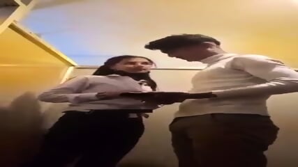 Extra Class Chal Rahi Hai Didi Ke Liye...
