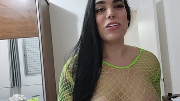 Peguei o motoboy que me entregava lanche, dei ate uma gorjeta pra ele aceitar gravar... mas valeu apena