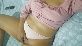 Bisexual Stepmom!! She Moans Well While My Pussy Comes Out of Milk, Stepmom Wants Me to Pass My Tongue
