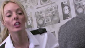 Hot Lady Cops