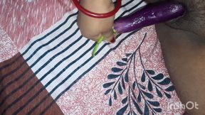 Desi Bhabhi Video: Bhabhi Is Having Fun Alone, Desi Bhabhi