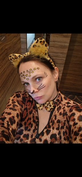 Saskialove fucks small cock in the hotel and gets inseminated like a little whore