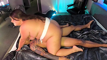 BBW Leila Lewis takes Creampie from BBC