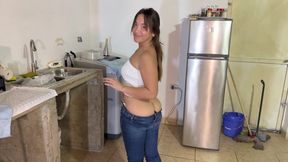 Luisa cleans the room with her fat ass exposed