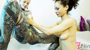 Stacy and Anusskatzz - Bathroom Lesbian Fun &mdash;  Fingering&#x1F449; &mdash;  Squirt &mdash;  Dildo Anal&#x1F44C;