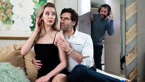 Hottie blond hair girl teenage fucks a businessman