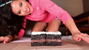 Tomiko's Cake Crush * CUSTOM * - MOV