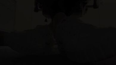 Enjoy my socks and nylon feet while working