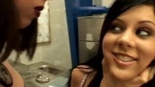 Madison Parker wordt ruw anaal geneukt