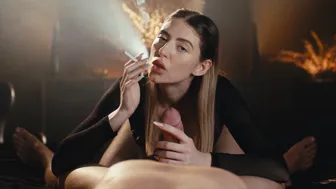 Blonde Fanta Sie gives Steve Q a smoking blowjob and handjob in POV