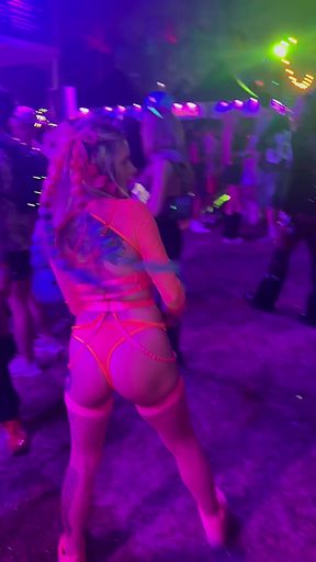 Slim blonde pro unwinds at nightlife party alone