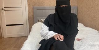 Syrian Stepmom Gives Jerk off Instructions to Her Stepson