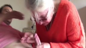 Oma Rassiert Meinen Schwanz