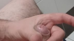 Mi faccio una sega, sborrata cremosa e abbondante