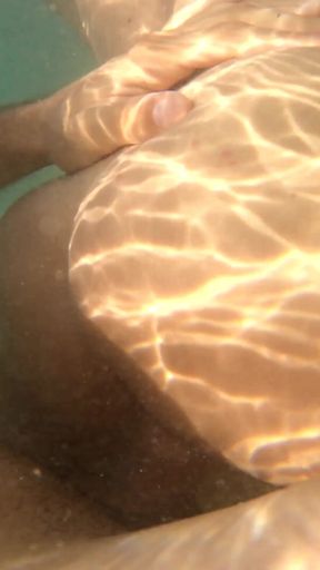 Unforgettable moment from &quot;Underwater Sex With Big White Bubble Butt Italian&quot;