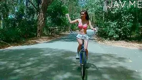 Morrita Erótica en Biquini Kinky