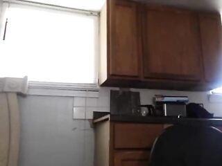 Black camgirl buss it open