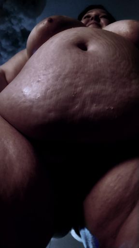 ssbbw giantess shyskiesxx