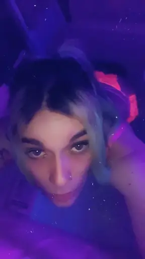 Pretty Sexy Rave Girl wants to Play