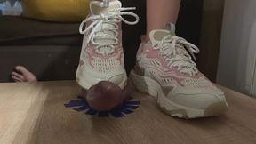 New pink sneakers of mistress Lumy