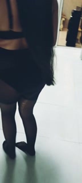 رقص زن کون گنده من / Sexy Woman Dancing