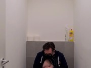 Auf dem Büro Klo fast erwischt?!