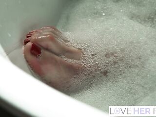 Redhead mother I'd like to fuck Sophia Locke Fucked New From The Shower