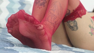 foot fetish at its finest, super hot tat girl, feet & dick