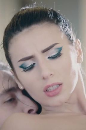 Nelly Kent dressed as the sexy Wonder Woman