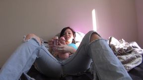 Rylie Squirting Dildo Featuring Rylie