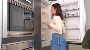 Ellie Nova - Serves Pussy For Thanksgiving Dessert.