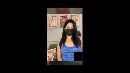 DEMANDING BITCH MILF FLASH HER BOOBS FOR CLIENT