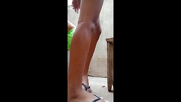 VEM MACHO ME COME GOSTOSO NO PELO AQUI NESSE BECO