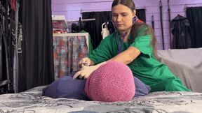Nurse facesitting (wmv)