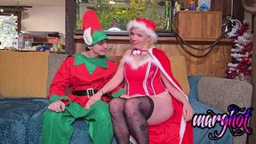 trio bisex la mere-noel entraine son lutin a baiser le pere-noel la mere ...