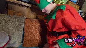 trio bisex la mere-noel entraine son lutin a baiser le pere-noel la mere ...