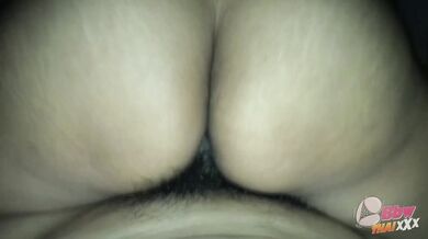 THAI MATURE COWGIRL A DICK .26