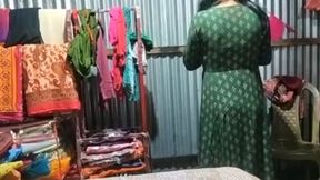 Indian desi bhabhi is dressing