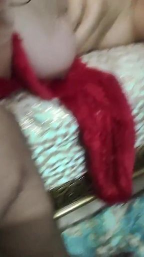Cum Swapping on Homemade Bisexual Threesome