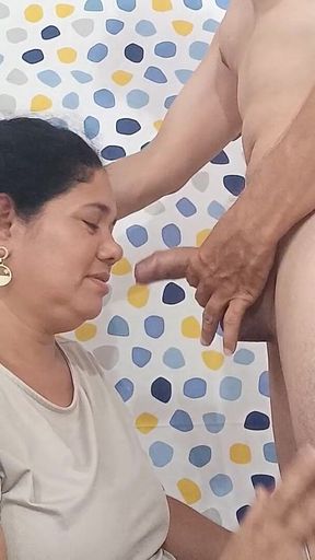 Mamando Con Ropa
