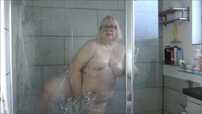 Lexie Cleans up in the Shower
