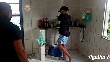 Sapatão não resiste a visita do amigo (Leo Ogro)