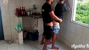 Sapatão não resiste a visita do amigo (Leo Ogro)