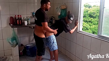 Sapatão não resiste a visita do amigo (Leo Ogro)