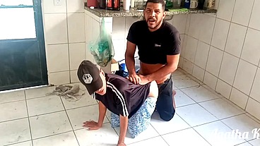 Sapatão não resiste a visita do amigo (Leo Ogro)