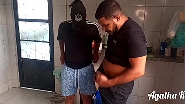 Sapatão não resiste a visita do amigo (Leo Ogro)