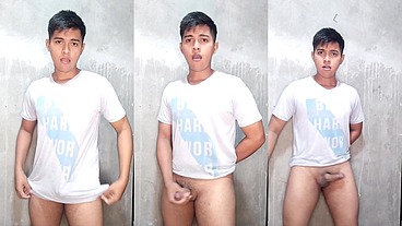 Joven caliente sé masturba en su habitación