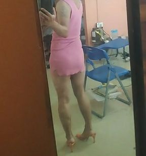 Asian Sissy Ladyboy Dance and Cumshot