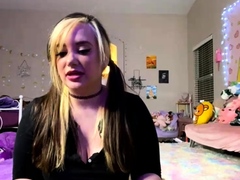Young amateur teen in solo masturbation getting kinky
