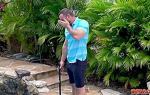 Sexy milf Kiki Vidis getting more wetter than the pool